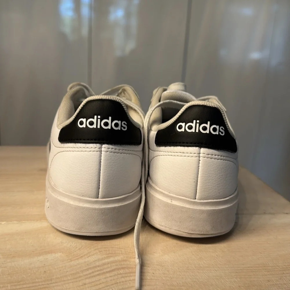 Adidas - Picture 9 of 9